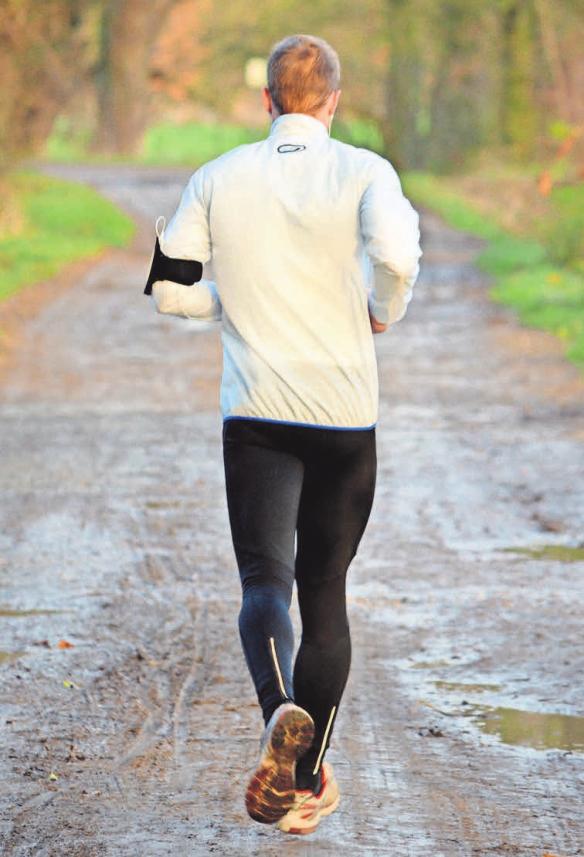 Mit angemessener Kleidung macht der Laufsport noch viel mehr Freude. Mit angemessener Kleidung macht der Laufsport noch viel mehr Freude.
