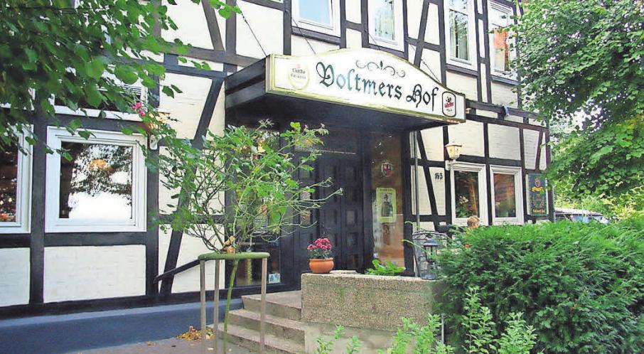 Buffet, Spanferkel und Stinte sind die kulinarischen Höhepunkte im Voltmers Hof. Buffet, Spanferkel und Stinte sind die kulinarischen Höhepunkte im Voltmers Hof.