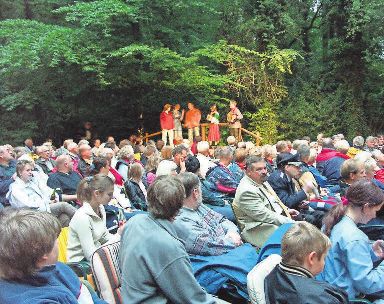 Die Waldbühne in Otternhagen gilt als Publikumsmagnet. Die Waldbühne in Otternhagen gilt als Publikumsmagnet.