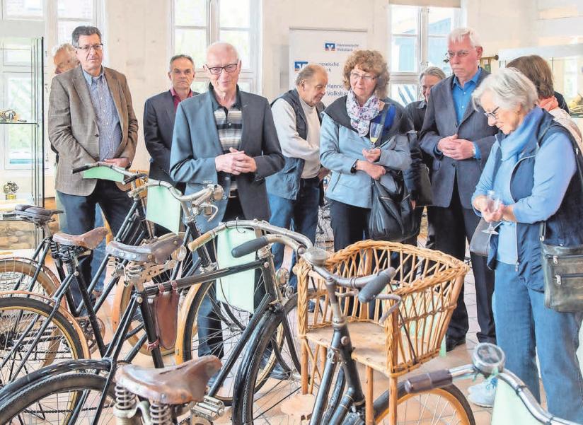 Ein VVV-Arbeitskreis betreut die Radfahrgalerie, seit 2002 eine Dauerleihgabe an die Stadt Burgdorf. Ein VVV-Arbeitskreis betreut die Radfahrgalerie, seit 2002 eine Dauerleihgabe an die Stadt Burgdorf.