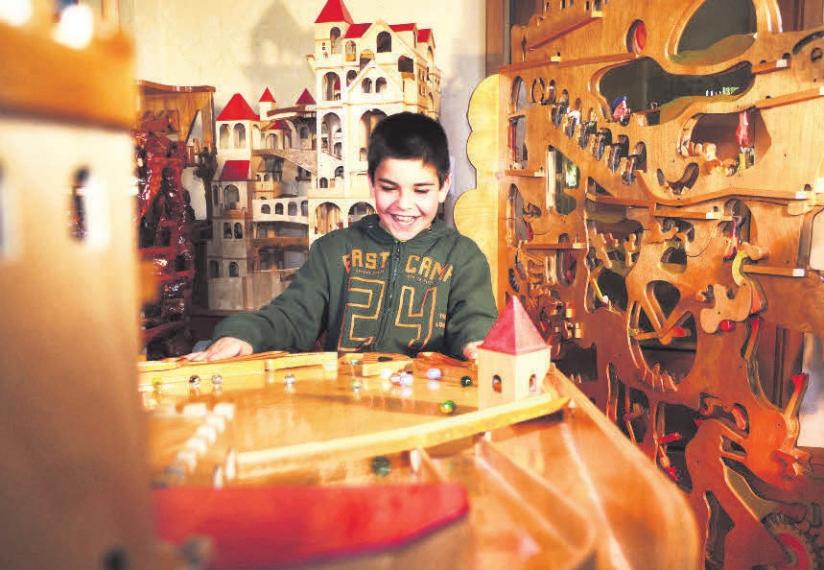 „Murmiland“ ist die deutschlandweit einzigartige mobile Murmelbahn-Mitspielausstellung. „Murmiland“ ist die deutschlandweit einzigartige mobile Murmelbahn-Mitspielausstellung.