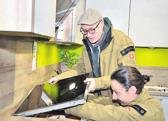 Hauseigene Monteure sorgen für den perfekten Aufbau der neuen Küche.