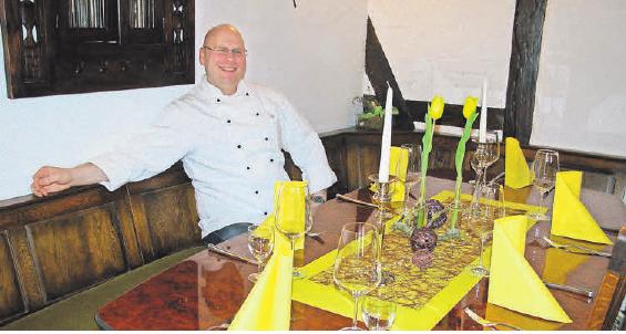 Thomas Gessner erwartet seine Gäste im Landgasthaus in stilvoller Atmosphäre. Thomas Gessner erwartet seine Gäste im Landgasthaus in stilvoller Atmosphäre.