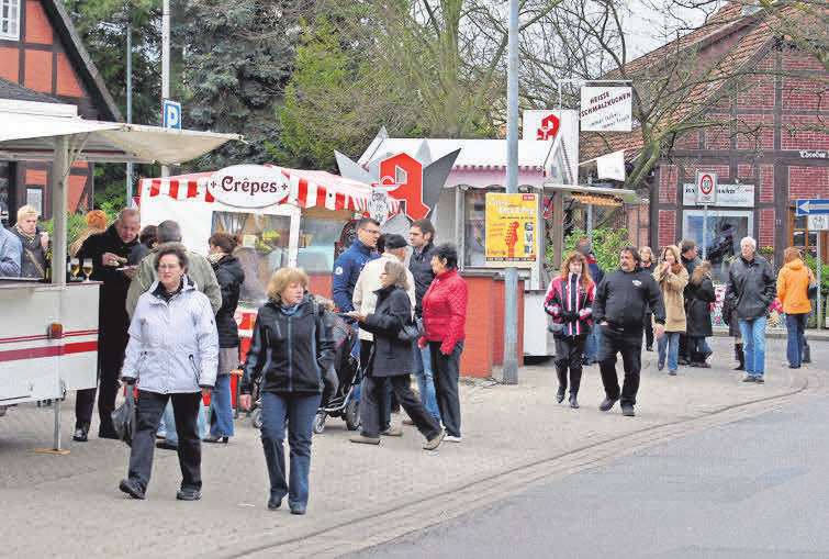 Die teilnehmenden Geschäfte haben attraktive Aktionen und Angebote. Leckere Snacks runden das Sonntagsvergnügen ab.