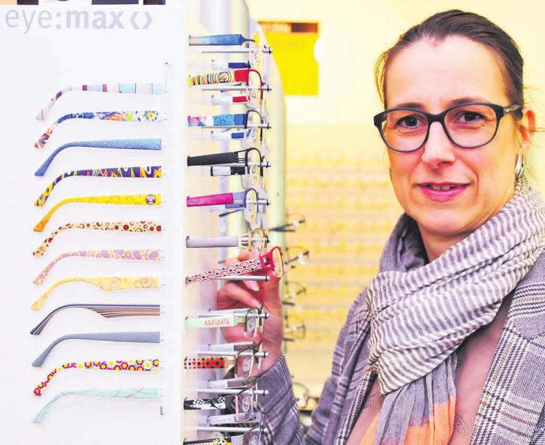 Bettina Schrake hat das Sortiment um eine Vielzahl neuer eye:maxBügel erweitert Bettina Schrake hat das Sortiment um eine Vielzahl neuer eye:maxBügel erweitert